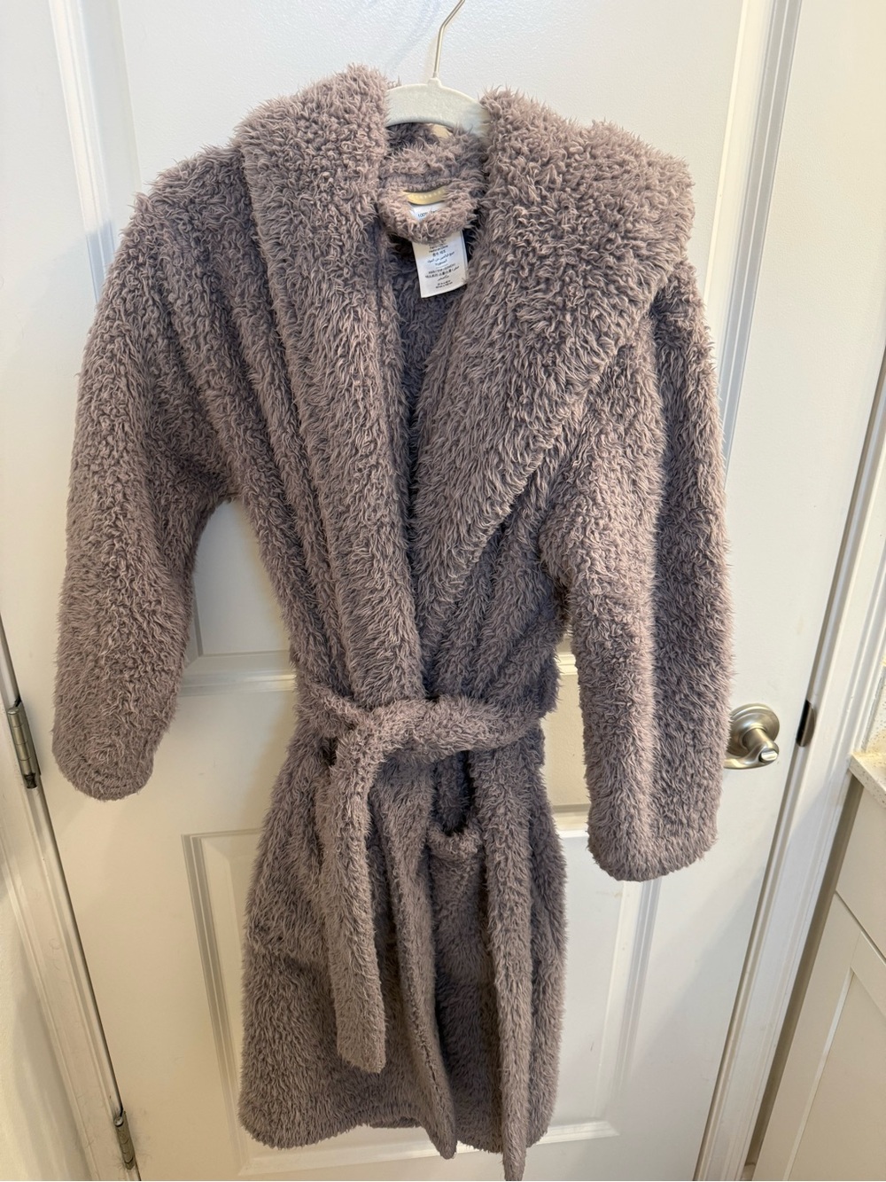 Pottery Barn Teen cozy Plush Bathrobe in lavender